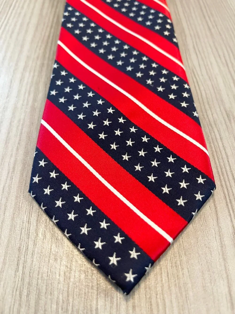 Wild Ties Men's Patriotic Stars Stripes Red White Blue Necktie USA Novelty XL